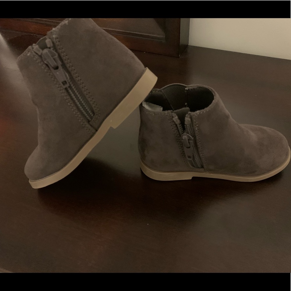 Toddler Girl Old Navy boots size 6